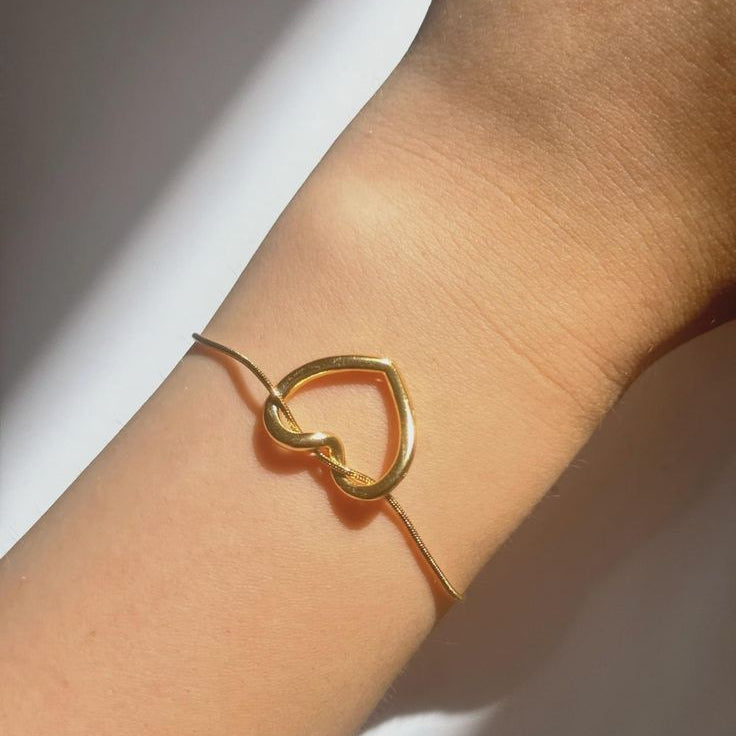 Minimal Heart Bracelet